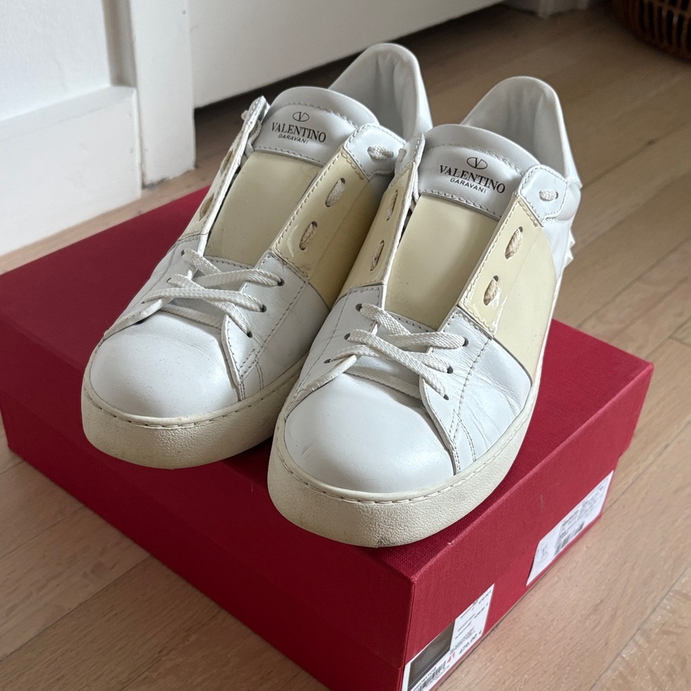 Valentino Ivory and White Leather Sneakers EU41 (US 9.5)